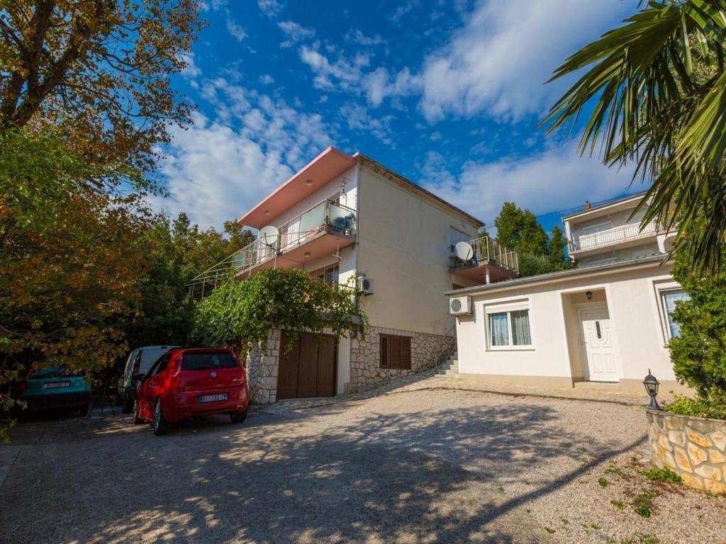 Apartments with parking space Crikvenica - 22434