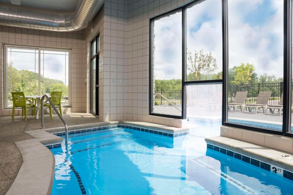 Hilton Garden Inn Grand Rapids East photo