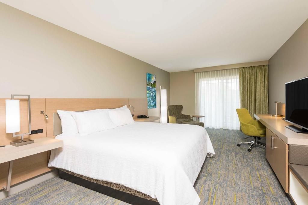 Hilton Garden Inn Grand Rapids East photo