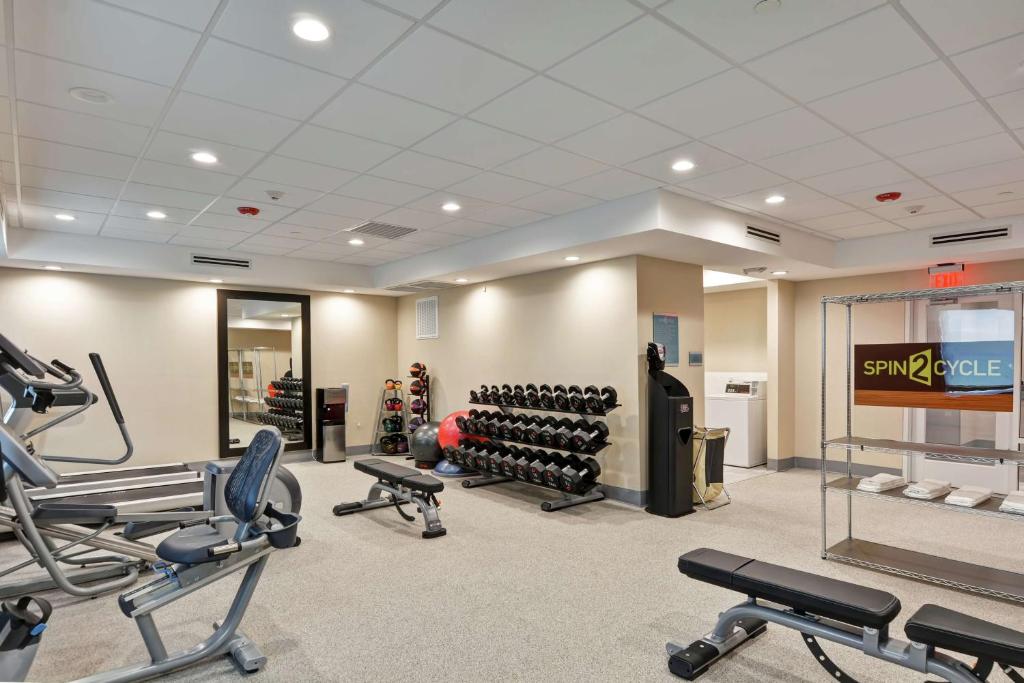 Fitness centrum a/nebo fitness zařízení v ubytování Home2 Suites by Hilton La Porte