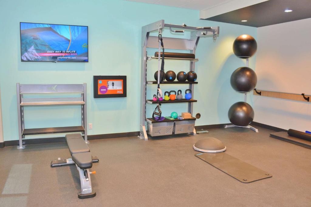 Fitness centrum a/nebo fitness zařízení v ubytování Tru By Hilton Grand Junction Downtown