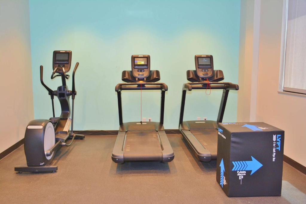 Fitness centrum a/nebo fitness zařízení v ubytování Tru By Hilton Grand Junction Downtown
