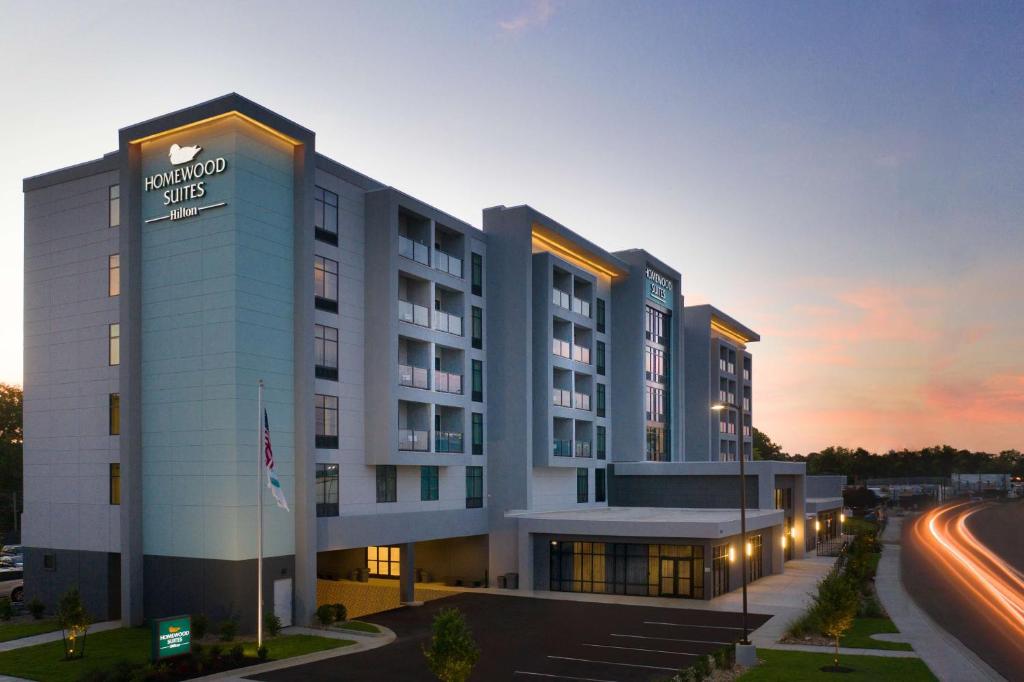 uma representação da estalagem e suites do Hampton em Homewood Suites By Hilton Jackson Fondren Medical District em Jackson