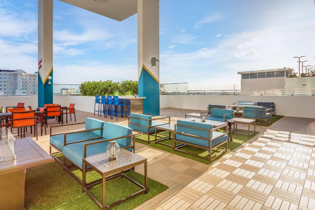 Posezení v ubytování SERENA Hotel Aventura Miami, Tapestry Collection by Hilton