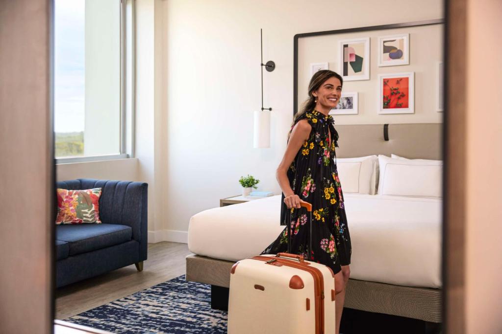 Postel nebo postele na pokoji v ubytování SERENA Hotel Aventura Miami, Tapestry Collection by Hilton