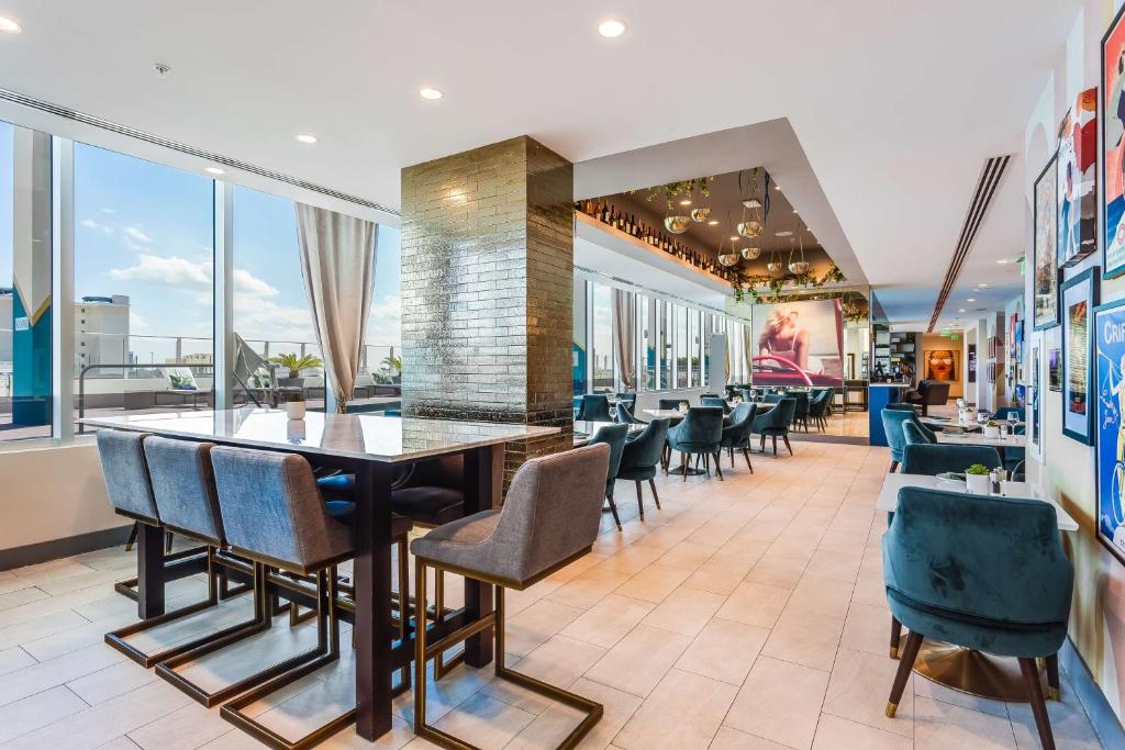 Posezení v ubytování SERENA Hotel Aventura Miami, Tapestry Collection by Hilton