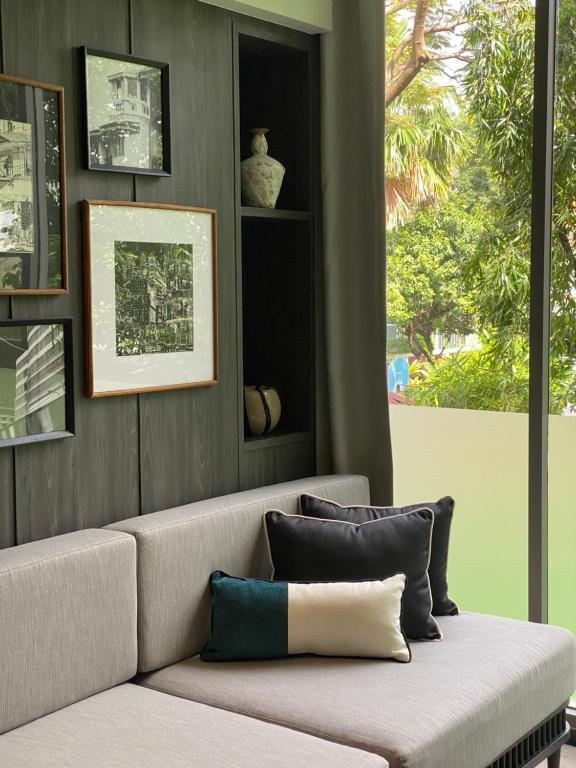 Madi Paidi Bangkok, Autograph Collection - Resim 18