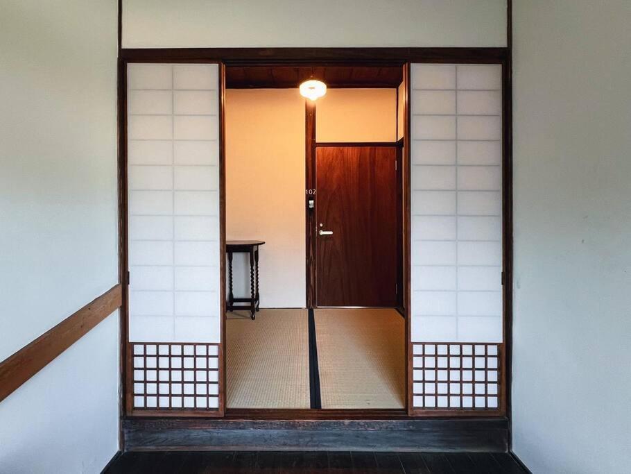 Fotografie z fotogalerie ubytování 日々の宿しののめ102 宇野駅から車で5分 直島へ 最大8名様 古民家 v destinaci Tamano