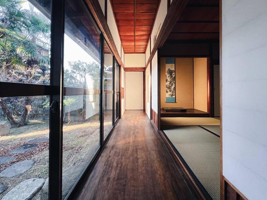 Fotografie z fotogalerie ubytování 日々の宿しののめ102 宇野駅から車で5分 直島へ 最大8名様 古民家 v destinaci Tamano