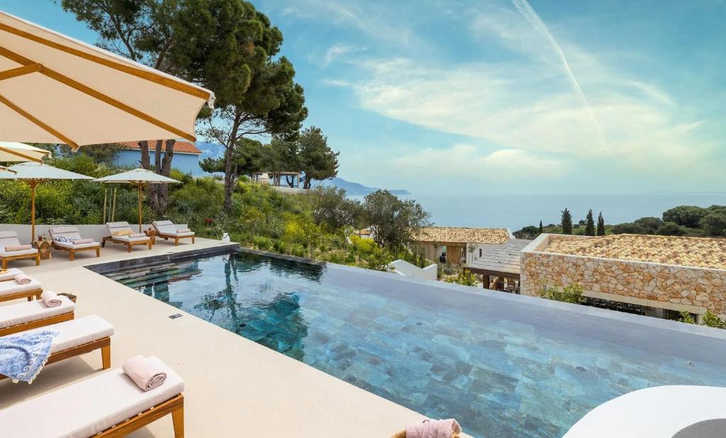 Bazén v ubytování Eliamos Villas Hotel & Spa nebo v jeho okolí