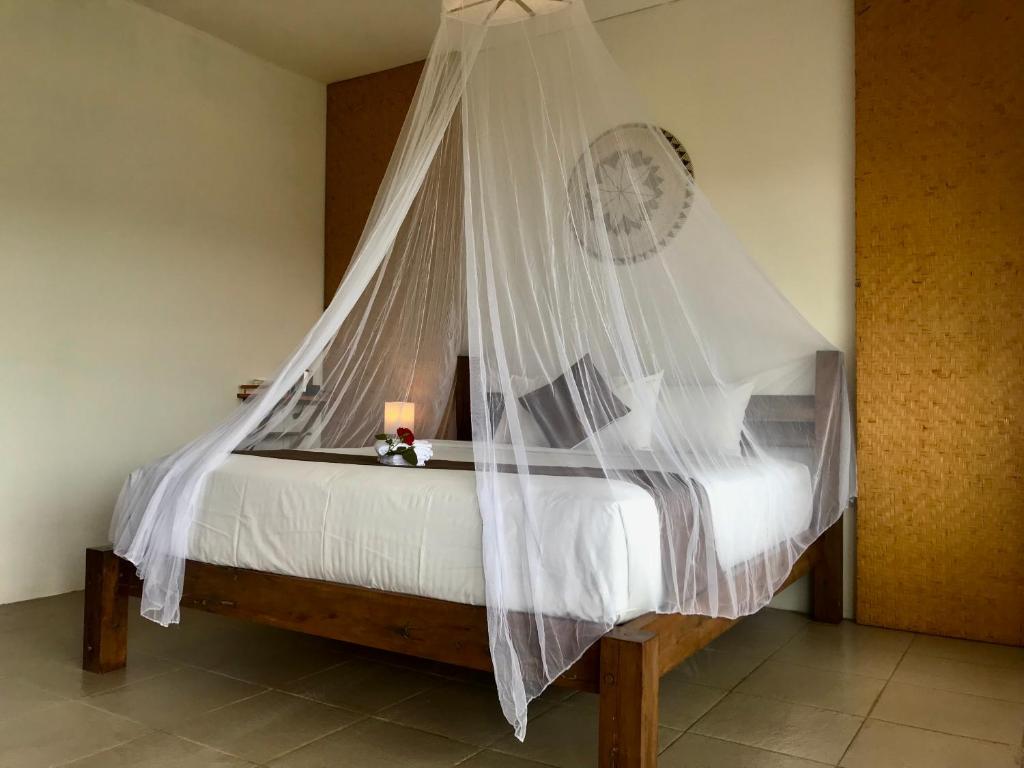 Kraras Munduk Guest House & DonBiyu Rendezvous Restaurant - Grote Tweepersoonskamer