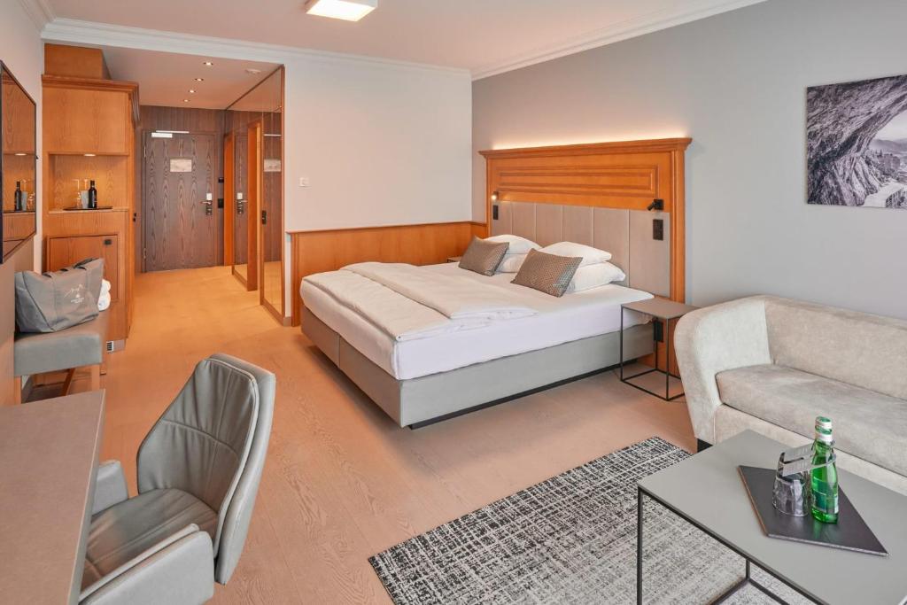 Hotel EDELWEISS Berchtesgaden Superior - Junior Suite With Mountain View