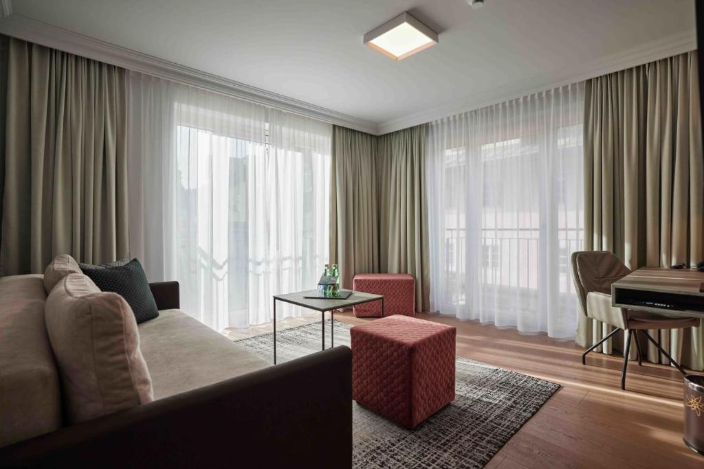 Hotel EDELWEISS Berchtesgaden Superior - Suite With City View