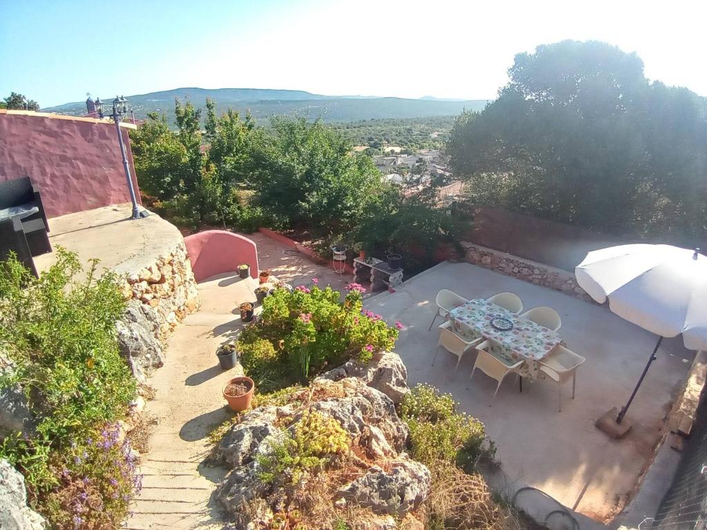 Výhled na bazén z ubytování Bela Vista House - Quinta amoreira nebo okolí