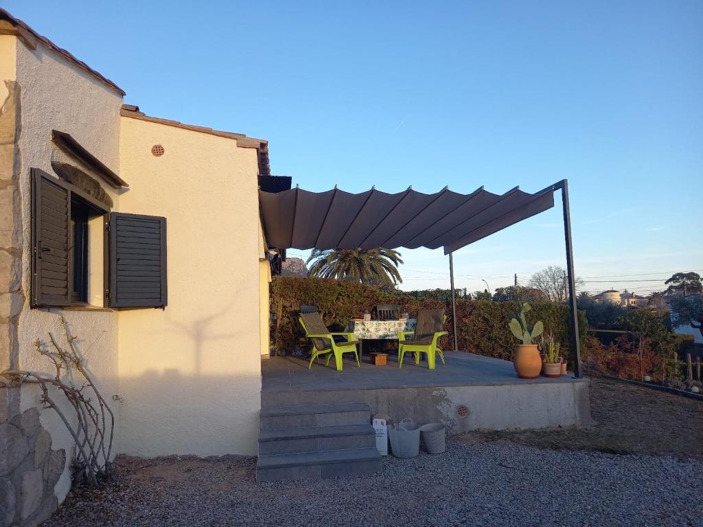 The building in which the holiday home is located