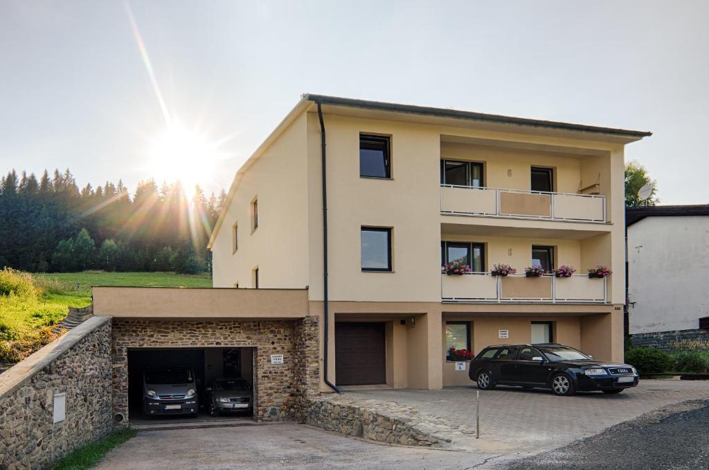 Budova, kde se apartmán nachází