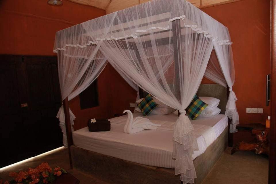 Cabanas by Cloudz Sigiriya - Double Double Double Room