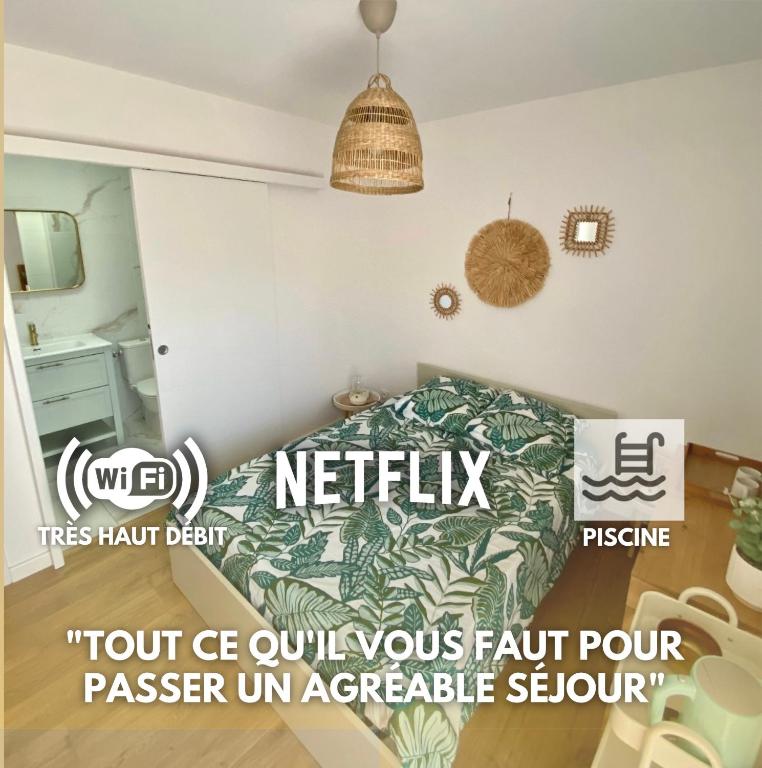 Postel nebo postele na pokoji v ubytování Chambre Privée Accès Piscine