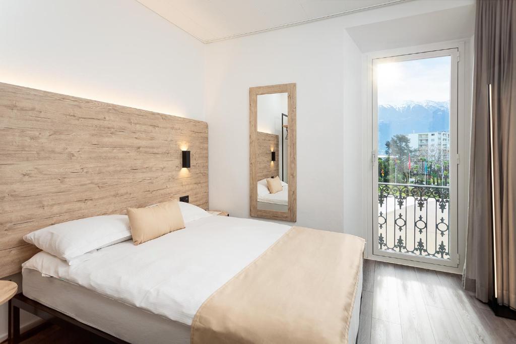 
Comfort Single Room with Lake View
