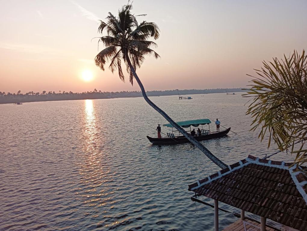 SAGAR BEACH VILLAS Home stay - Salle Familiale Avec Balcon