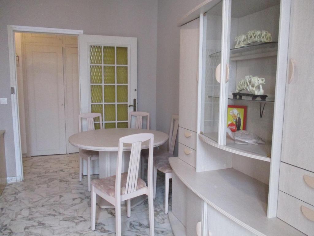 Photo de la galerie de l'établissement Cannes Centre One Bedroom, à Cannes