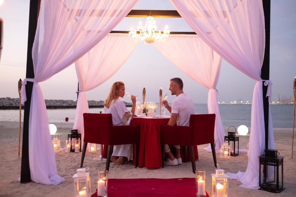 Hosté ubytování JA Beach Hotel, Dubai