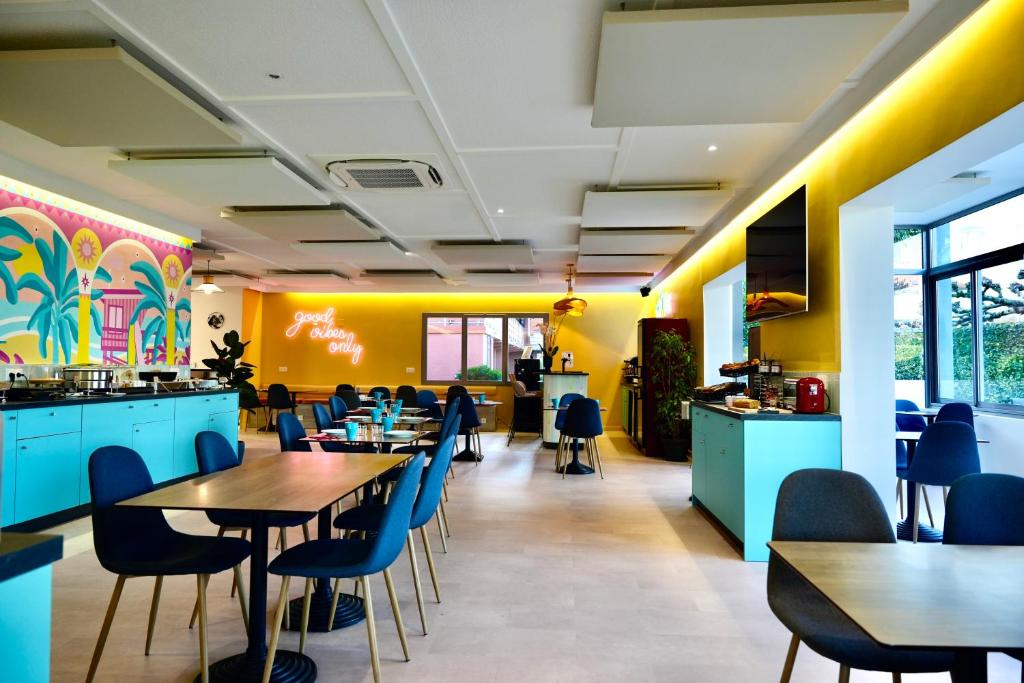 Restaurace v ubytování Sure Hotel by Best Western Biarritz Aeroport