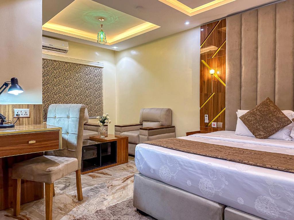 Ruang duduk di Parkview Astoria Hotel