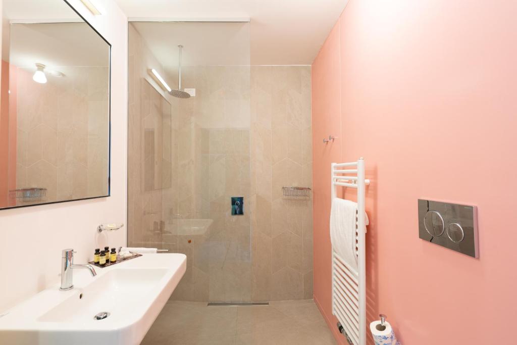 
Superior Queen Room - Non-Smoking
