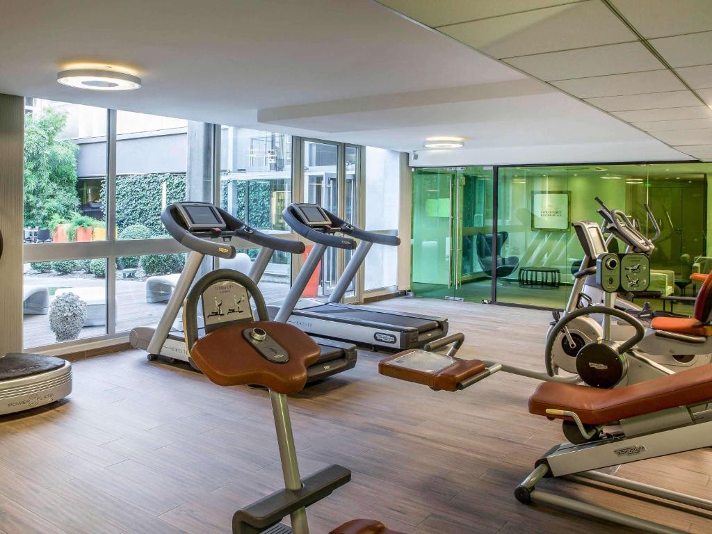 Fitness centrum a/nebo fitness zařízení v ubytování Sofitel Lyon Bellecour