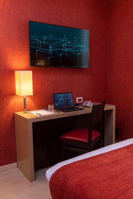 Best Western Porto Antico - Junior King Suite With Bunk Beds