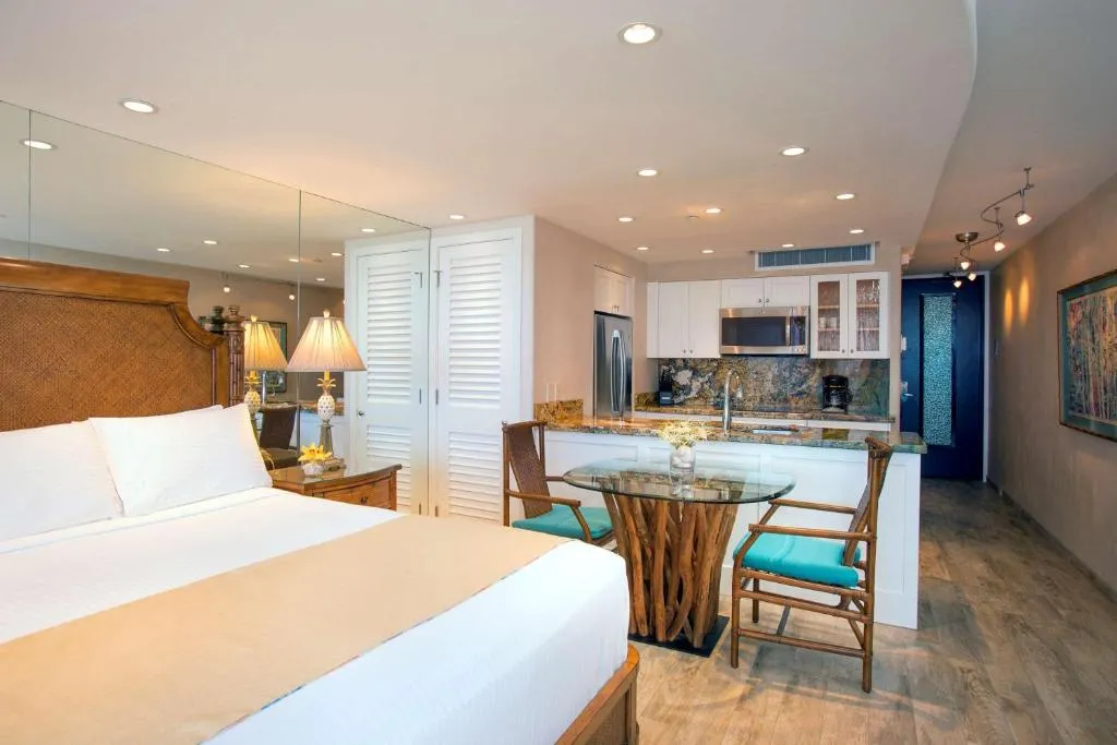 Studio with Ocean Front Premium View