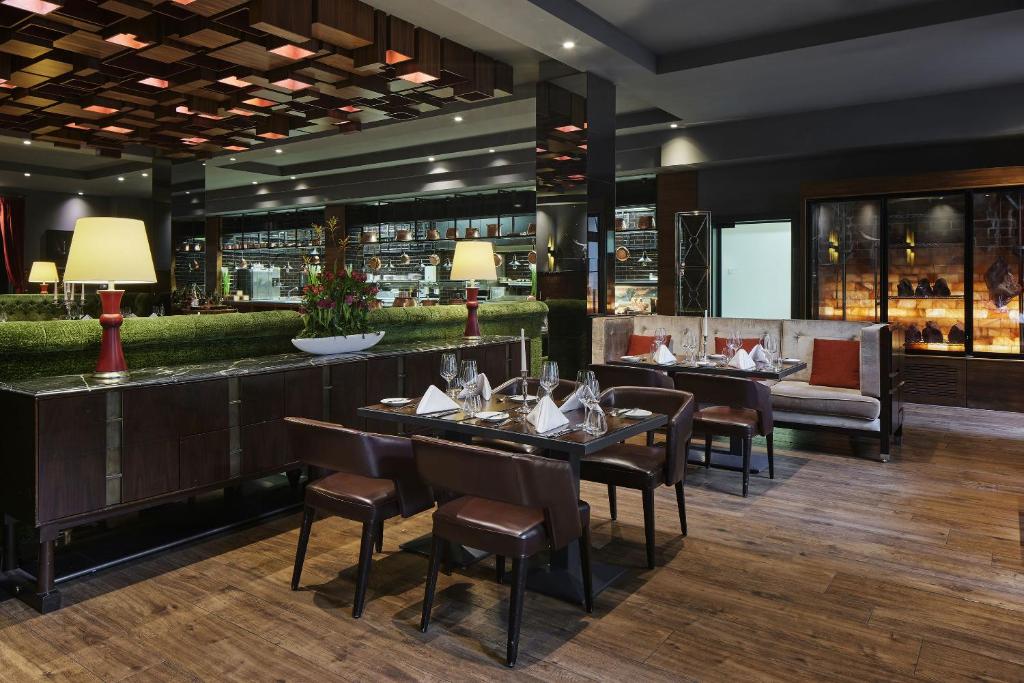 TITANIC Gendarmenmarkt Berlin - Resim 30