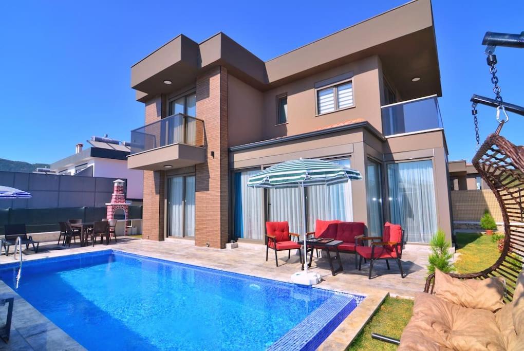 Bazén v ubytování Villa Talia Kaş Doğa İçinde Jakuzili Havuzlu nebo v jeho okolí