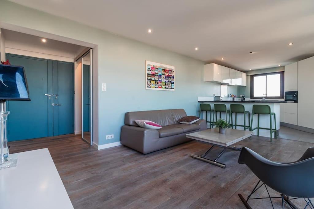 Photo de la galerie de l'établissement George V - Appartement 2 chambres, à Talence