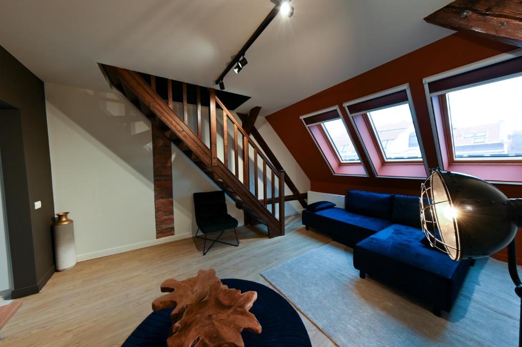 
Loft
