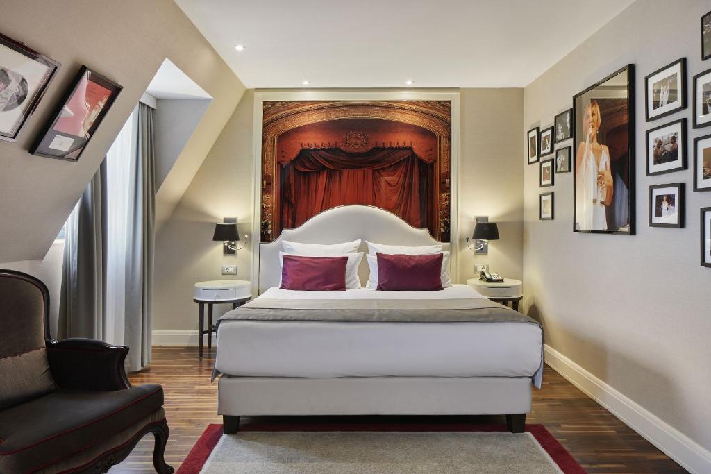 TITANIC Gendarmenmarkt Berlin - Resim 3