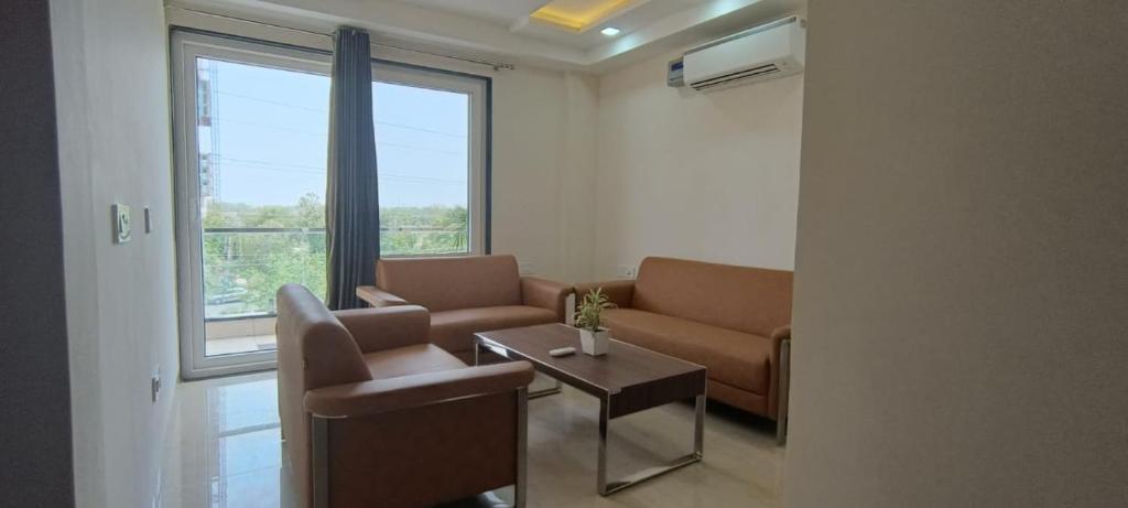 Posezení v ubytování Lime Tree Hotel Golf Course Extension Nearby Grand Hyatt Gurgaon
