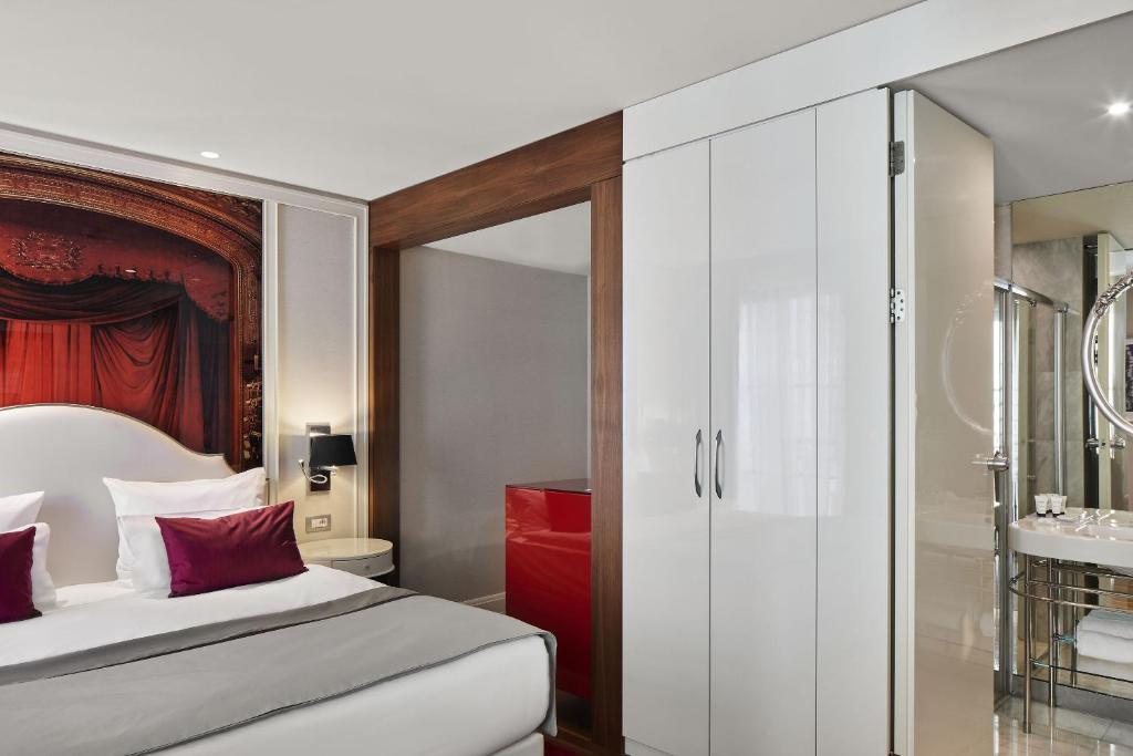 TITANIC Gendarmenmarkt Berlin - 18