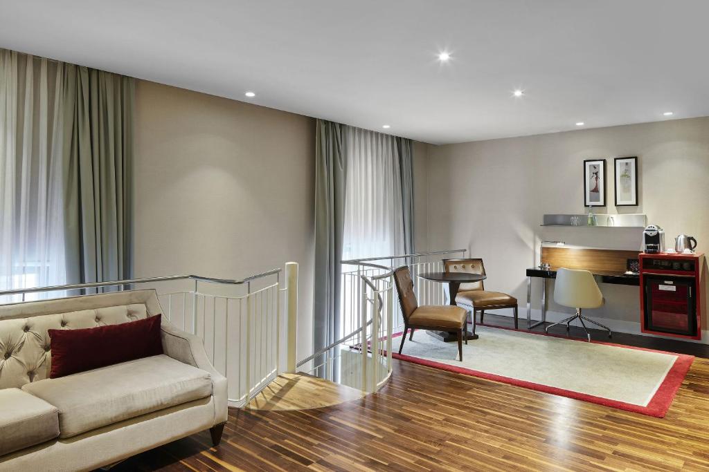 
Titanic Suite Gendarmenmarkt 
