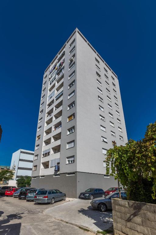 Budova, v ktorej sa apartmán nachádza