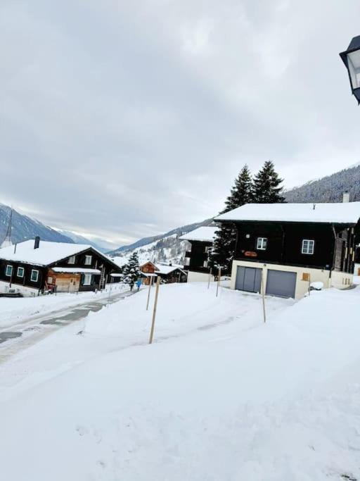 Charming Apartment Only 150 Meters from the Ski Lift v zimě