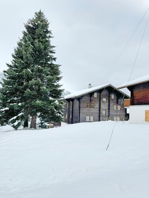 Charming Apartment Only 150 Meters from the Ski Lift v zimě