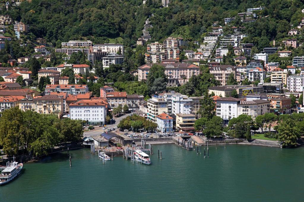 Hotel Rondinella Locarno - Resim 9