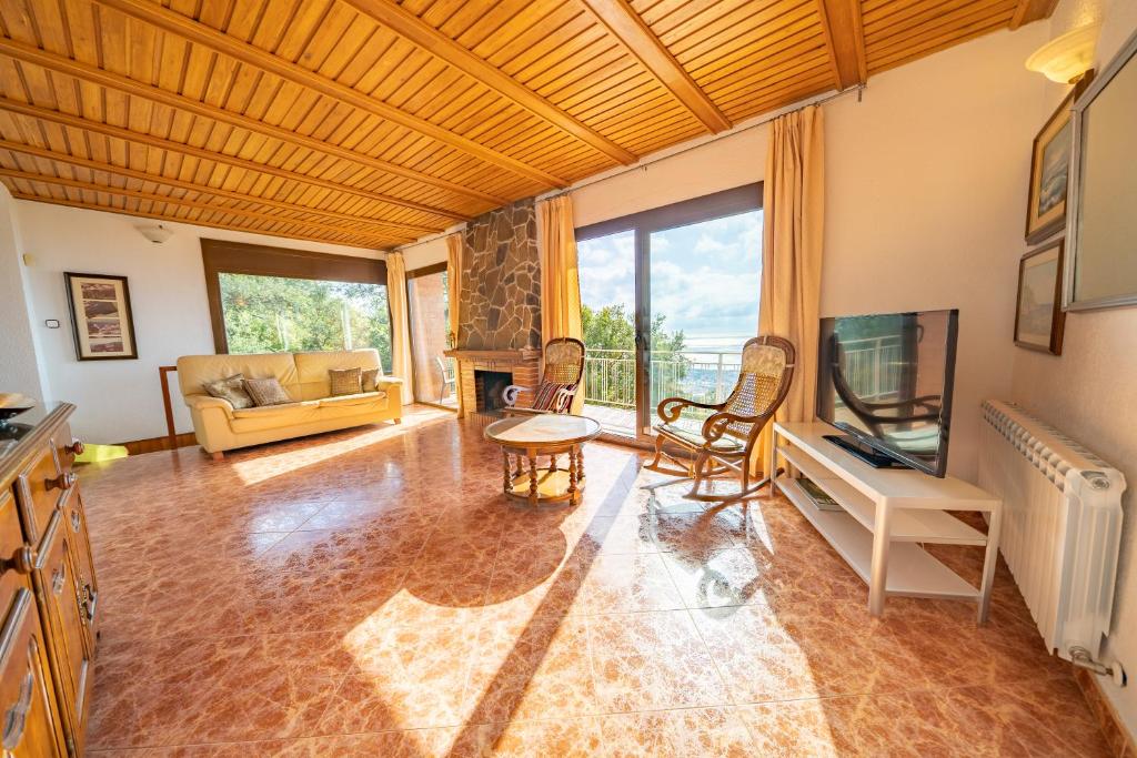 Fotografie z fotogalerie ubytování HomeHolidaysRentals Malvina v destinaci Pineda de Mar
