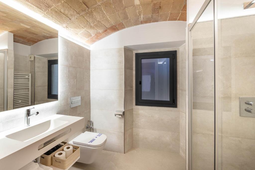C&C Apartments - Two-Bedroom Apartment