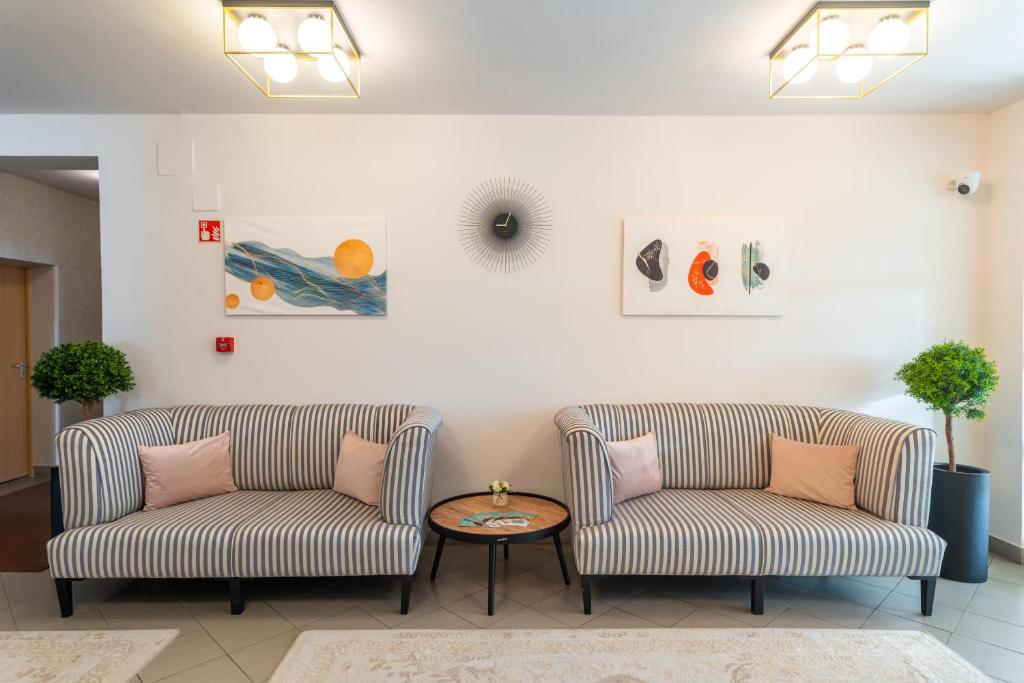 Posezení v ubytování Holdvirág Hotel