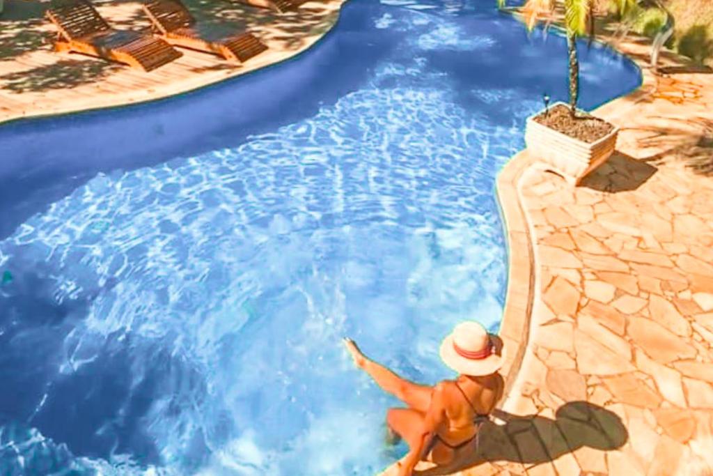 A piscina localizada em Pousada Sonho Real ou nos arredores