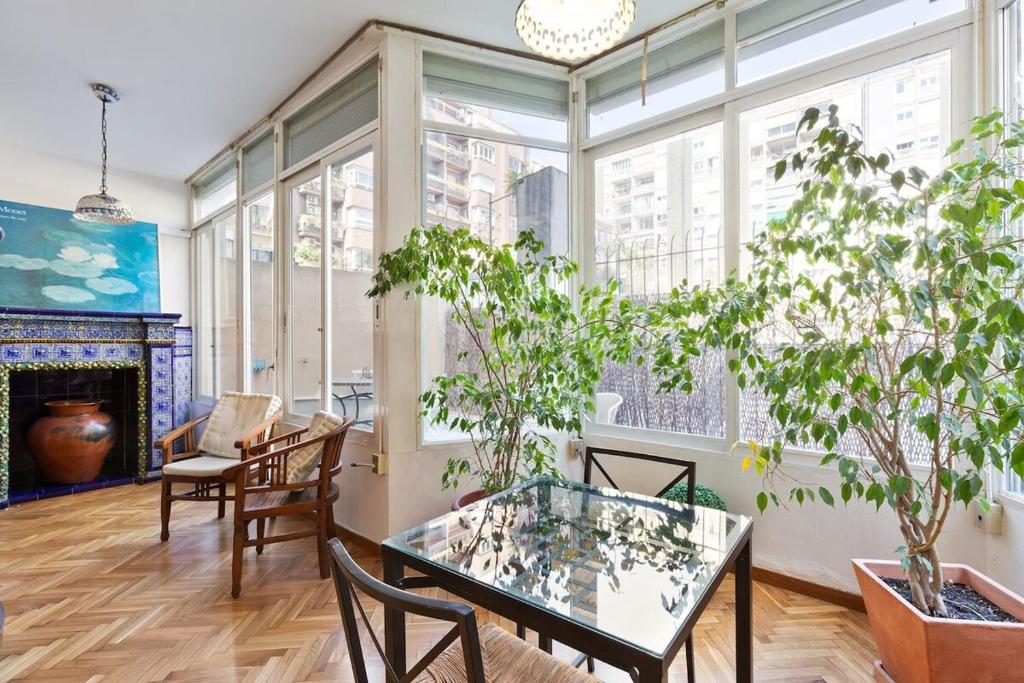 Fotografia z galérie ubytovania Huge historic 5BD with private Terrace! v destinácii Barcelona