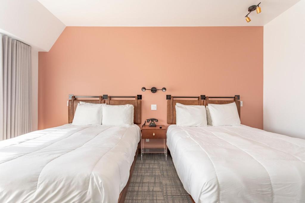 Hotel Koxie - Superior Queen Room